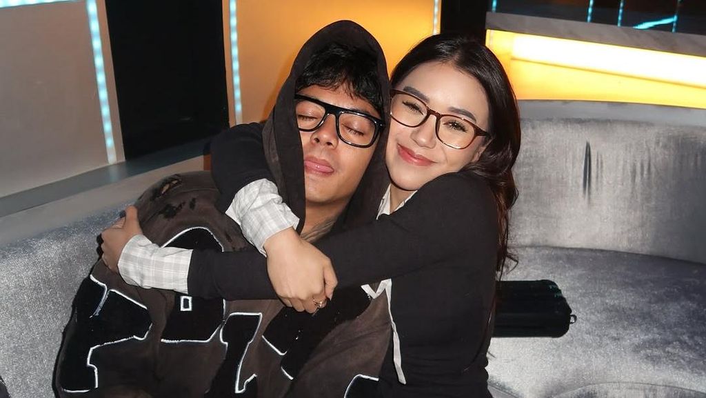 Ungkapan Hati Reza Arap Buat Mendiang Lula Lahfah: Izin Move On Ya Sayang