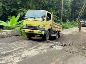Hati-hati, Jalan Raya di Lebak Amblas 5 Meter Akibat Tanah Bergerak