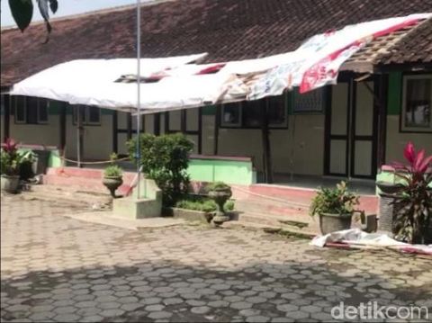 Penampakan rusaknya gedung SDN Tegalmuncar, Tlawong, Sawit, Boyolali, Senin (26/1/2026).