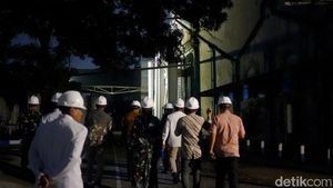 Menjelajahi Pabrik Gula Candi Baru di Malam Hari Lewat Mystery Tour