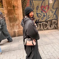 Shin Min Ah menghebohkan penggemar usai membagikan foto-foto saat bulan madu ke Spanyol bersama Kim Woo Bin. Foto: dok. Instagram @illusomina