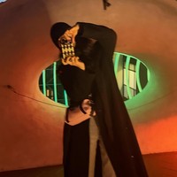 Meskipun tidak menampilkan wajah suaminya, penggemar semakin gemas lantaran foto Shin Min Ah diambil dari POV alias sudut pandang Kim Woo Bin. Foto: dok. Instagram @illusomina