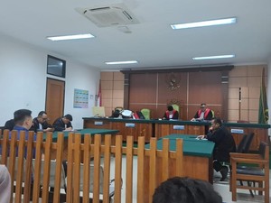 Jual Obat Tanpa Resep Dokter, Bos Apotek di Cilegon Divonis Denda Rp 1,2 M
