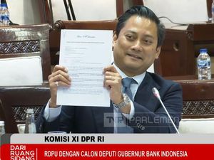 Momen Thomas Djiwandono Perlihatkan Surat Mundur dari Gerindra