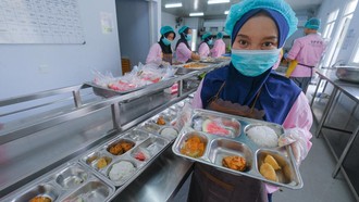 BGN Bocorkan Menu MBG Ramadan, Ada Kurma hingga Pangan Lokal