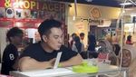 Baim Wong Seru-seruan Makan Soto di Blok M hingga Nasi Padang di PIK