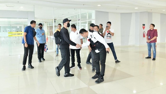 Dua mantan pengurus NasDem Sulsel yang juga orang dekat Rusdi Masse (RMS) menjemput Ketum PSI Kaesang Pangarep menjelang Rakernas PSI di Makassar.