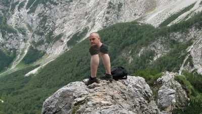 Niat Foto Panorama Epik, Hasilnya Absurd dan Bikin Ngakak