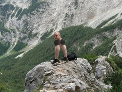 Niat Foto Panorama Epik, Hasilnya Absurd dan Bikin Ngakak