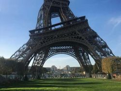 Niat Foto Panorama Epik, Hasilnya Absurd dan Bikin Ngakak