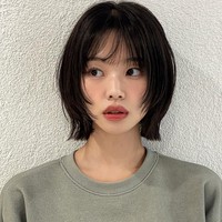 Foto: Inspirasi Gaya Rambut Pendek yang Bikin Wajah Terlihat Lebih Kecil