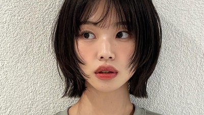 Foto: Inspirasi Gaya Rambut Pendek yang Bikin Wajah Terlihat Lebih Kecil