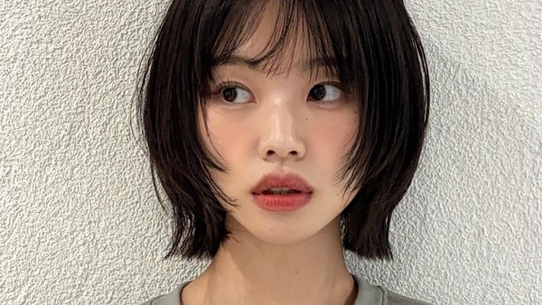 Foto: Inspirasi Gaya Rambut Pendek yang Bikin Wajah Terlihat Lebih Kecil