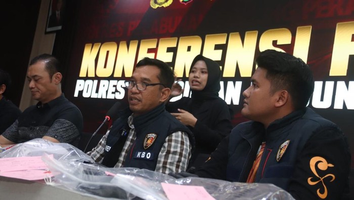 Kasat Resnarkoba Polres Pelabuhan Tanjung Perak AKP Adik Agus Putrawan