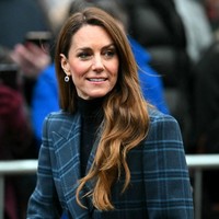 Foto: Debut Fashion Kate Middleton, Kenakan Busana Rancangan Sendiri