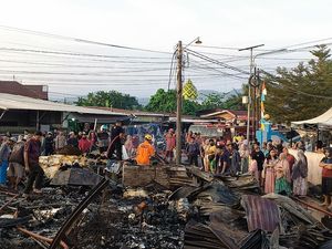 20 Kios-8 Kos di Pasar Andi Tadda Palopo Terbakar Diduga Dipicu Korsleting