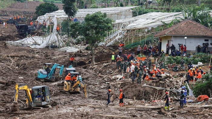 Kondisi Terkini Longsor di Cisarua Bandung Barat