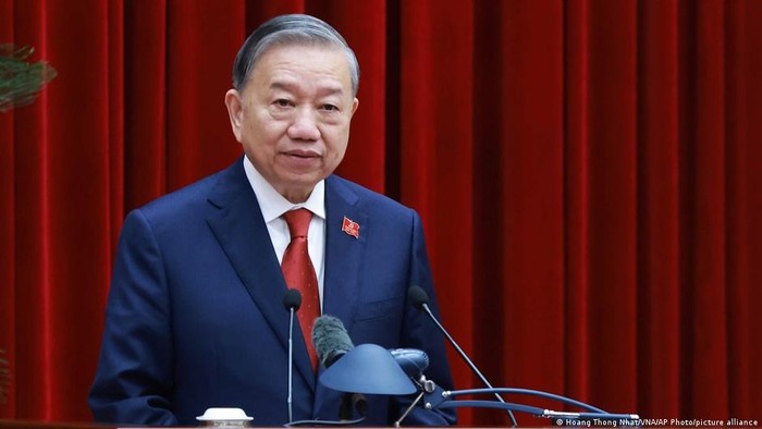 Konsolidasi Kekuasaan To Lam, Taruhan Politik Vietnam