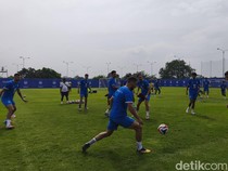Belum Terlihat di GBLA, Ini Alasan Kurzawa-Dion Markx Absen Latihan