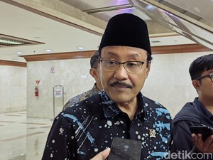 Mensos Ungkap Alasan Aktifkan Lagi Penerima Bansos Diduga Pakai buat Judol