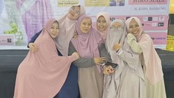 Mau Makeup Stylish Tapi Tetap Agamis? Sini Belajar Bareng Komunitas MUA Syari Bandung