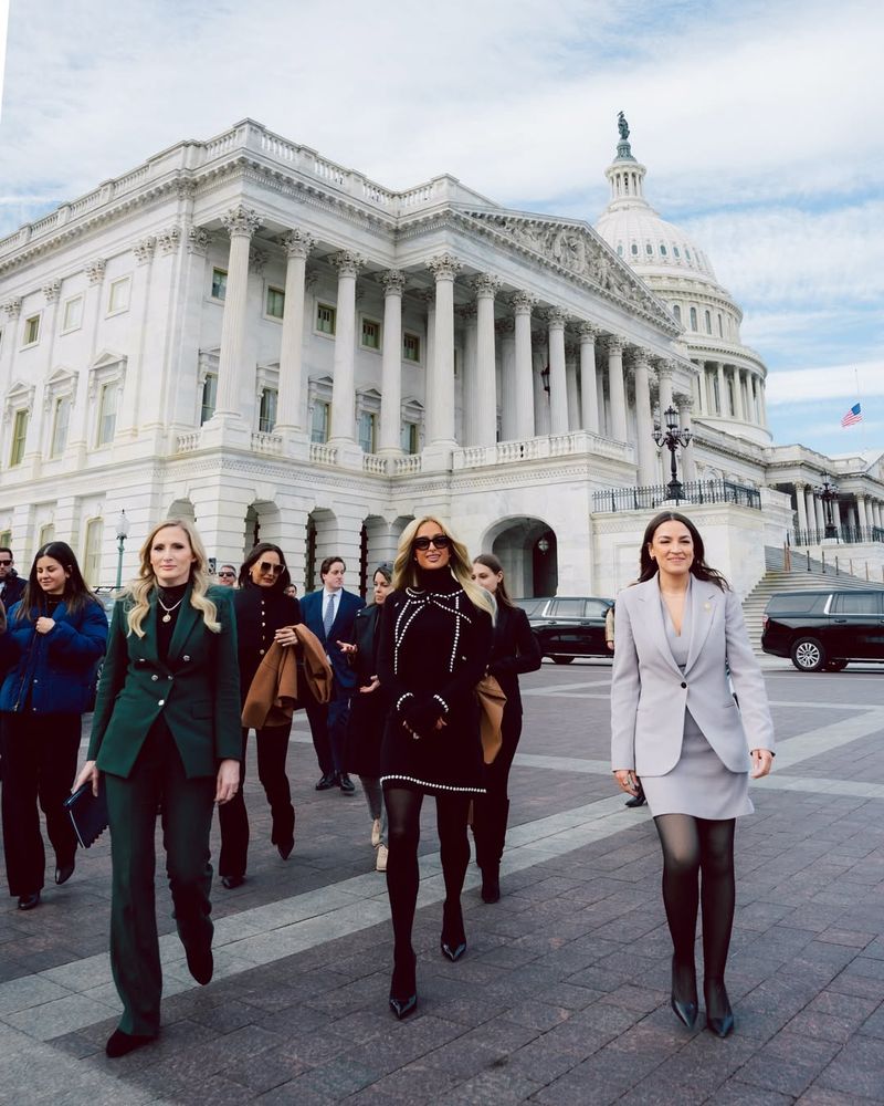 Paris Hilton demo di Gedung Parlemen AS, Capitol Hill.