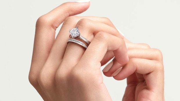 Perhiasan Frank & Co Perhiasan Frank & Co