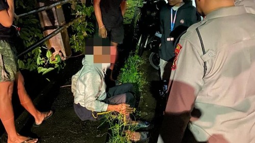 Pria berusia 22 tahun diduga mencoba bunuh diri di Jembatan Sangket-Sambangan, Desa Sambangan, Kecamatan Sukasada, Buleleng, Selasa (27/1/2026) dini hari. (Dok. Polres Buleleng)