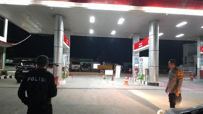 Rangkaian unjuk rasa di Luwu Raya menyebabkan distribusi BBM ke SPBU di Luwu Timur melambat. Dokumen Istimewa