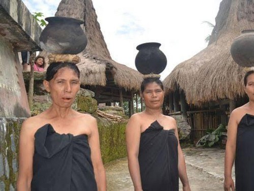 Ritual Wulla Poddu atau Bulan Pemali adalah ritual budaya utama suku Loli di Sumba Barat. (Dok. jadesta.kemenpar.go.id)