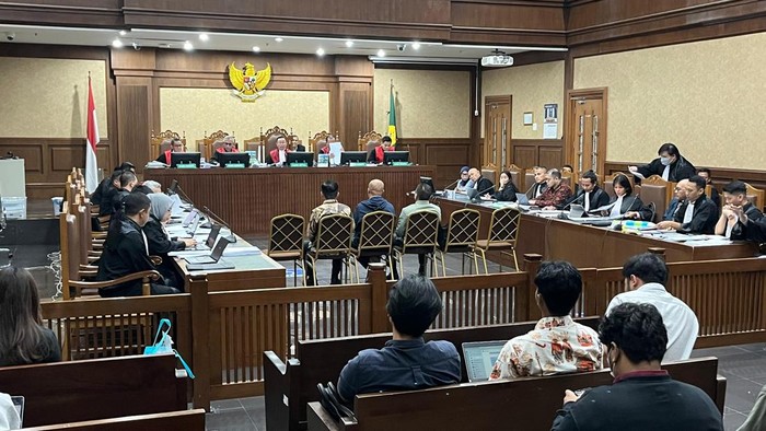 Jaksa Tanya Eks PPK Kemdikbud Beda Harga Laptop di E-Katalog dan Market Place