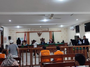 Gelapkan Mobil Rental, Perempuan di Denpasar Dituntut 2,5 Tahun Penjara