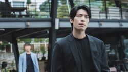 Wajah Serius Wi Ha Jun dan Park Min Young di Sirens Kiss