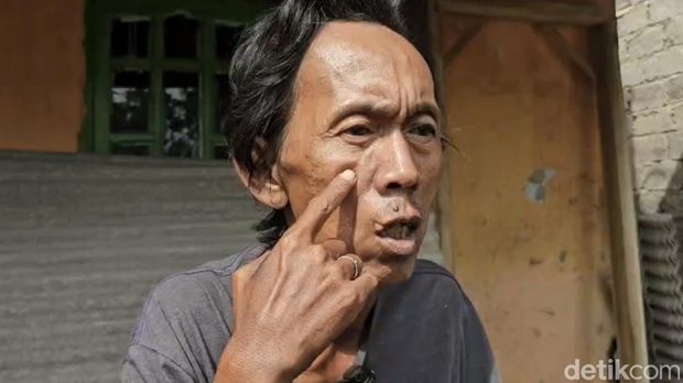 Sudrajat, pedagang es kue yang dituduh dagangannya mengandung spons