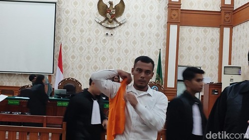 Galuh Widyasmoro, seusai menjalani sidang putusan di PN Denpasar, Selasa (27/1/2026).(Ahmad Firizqi Irwan/detikBali).