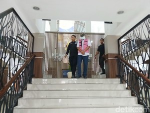 Kejatisu Tahan 1 Tersangka Korupsi Penataan Waterfront City Pangururan dan Tele