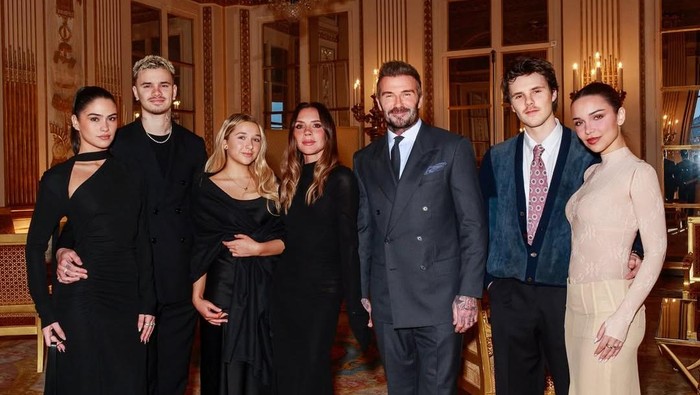 Victoria Beckham Dapat Penghargaan dari Pemerintah Prancis