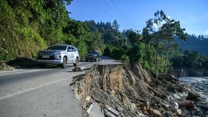Akses Gayo Lues Kembali Terbuka Meski Jalan Lintas Masih Amblas
