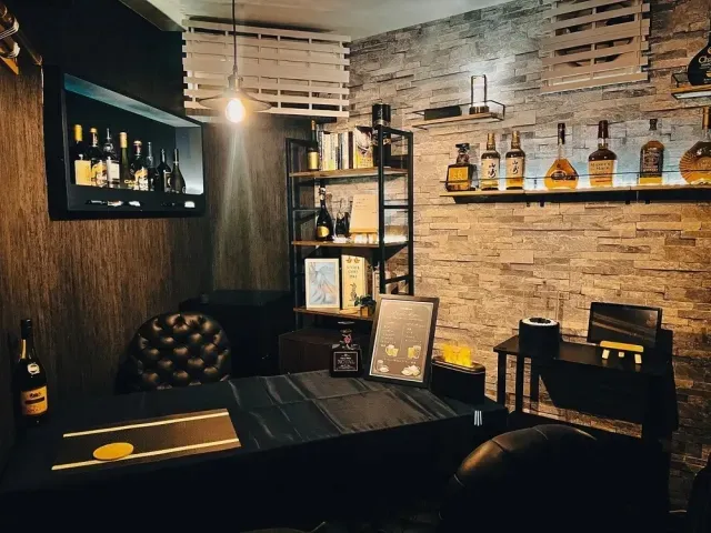 Bukan Izakaya Biasa, Bar Ini Jadi Tempat Curhat Pegawai yang Mau Resign