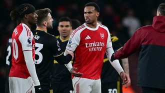 Viral Video Gabriel Tolak Salaman dengan Maguire, Dicap Pecundang