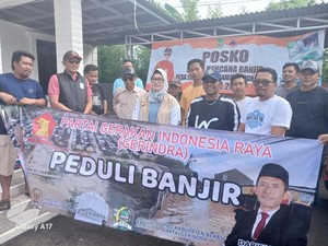 Legislator Gerindra Salurkan Bantuan ke Korban Bencana Banjir di Bekasi