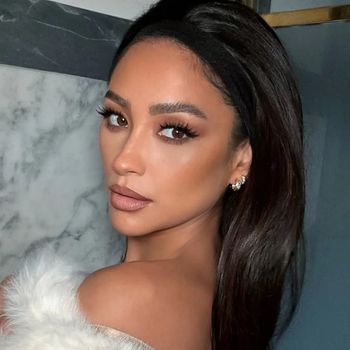 Inspirasi rambut warna dark brown