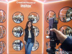 instax mini Evo Cinema Meluncur, Cetak Foto dan Video Jadi Satu Pengalaman
