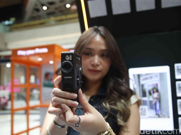 instax mini Evo Cinema Meluncur, Cetak Foto dan Video Jadi Satu Pengalaman