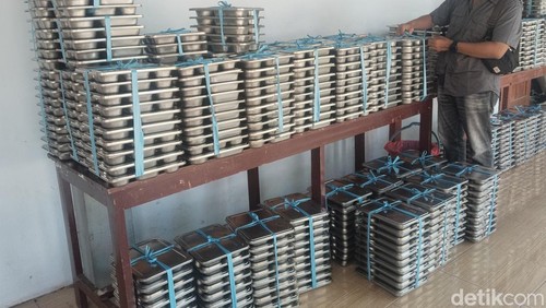 MBG yang akan disalurkan di salah satu sekolah di Bima, NTB, beberapa waktu lalu. (Dok. Rafiin/detikBali)