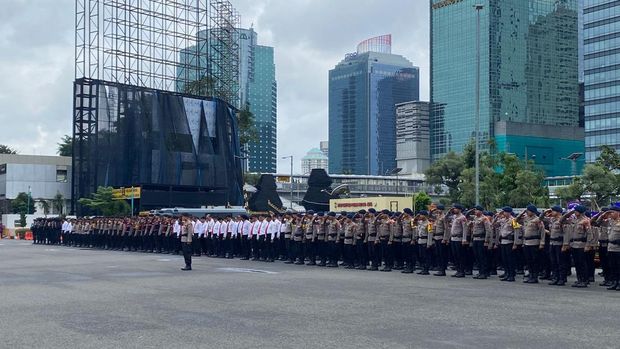 Polda Metro Jaya menggelar Operasi Pekat Jaya 2026 jelang Ramadhan. Apel dipimpin oleh Kapolda Metro Jaya Irjen Pol Asep Edi Suheri, Rabu (28/1/2026).