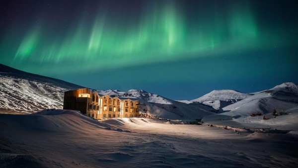 Keren! 9 Restoran Ini Punya Pemandangan Aurora yang Indah