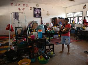 Sekolah Jadi Pengungsian, Puluhan Kelas Tampung Penyintas Bencana