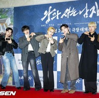 Tak kalah gemas, mereka menirukan pose aegyo jeojang andalan Park Ji Hoon sejak ikut program Produce 101 Season 2. Foto: Instagram