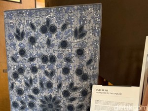 Di Tangan Adrie Basuki, Kain Cacah Disulap Jadi Hiasan Dinding Bernilai